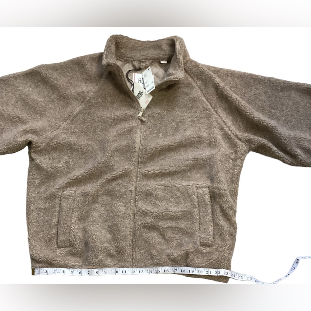 Urban outfitter’s men’s fall jacket in ivory